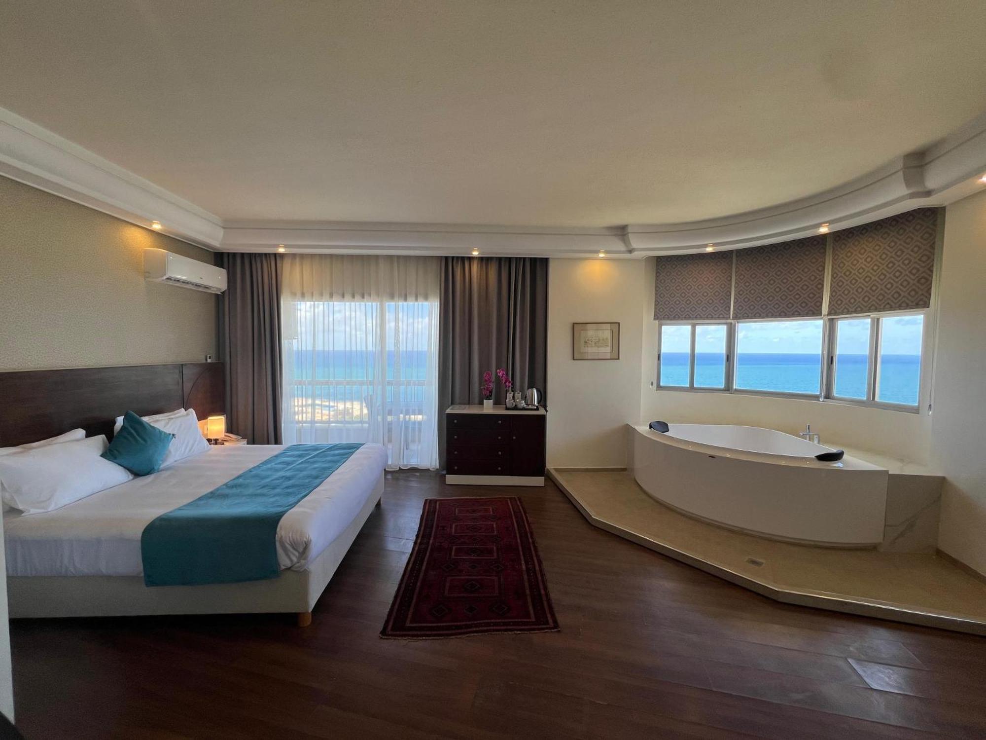 Hotel Mediterranee Beyrouth エクステリア 写真