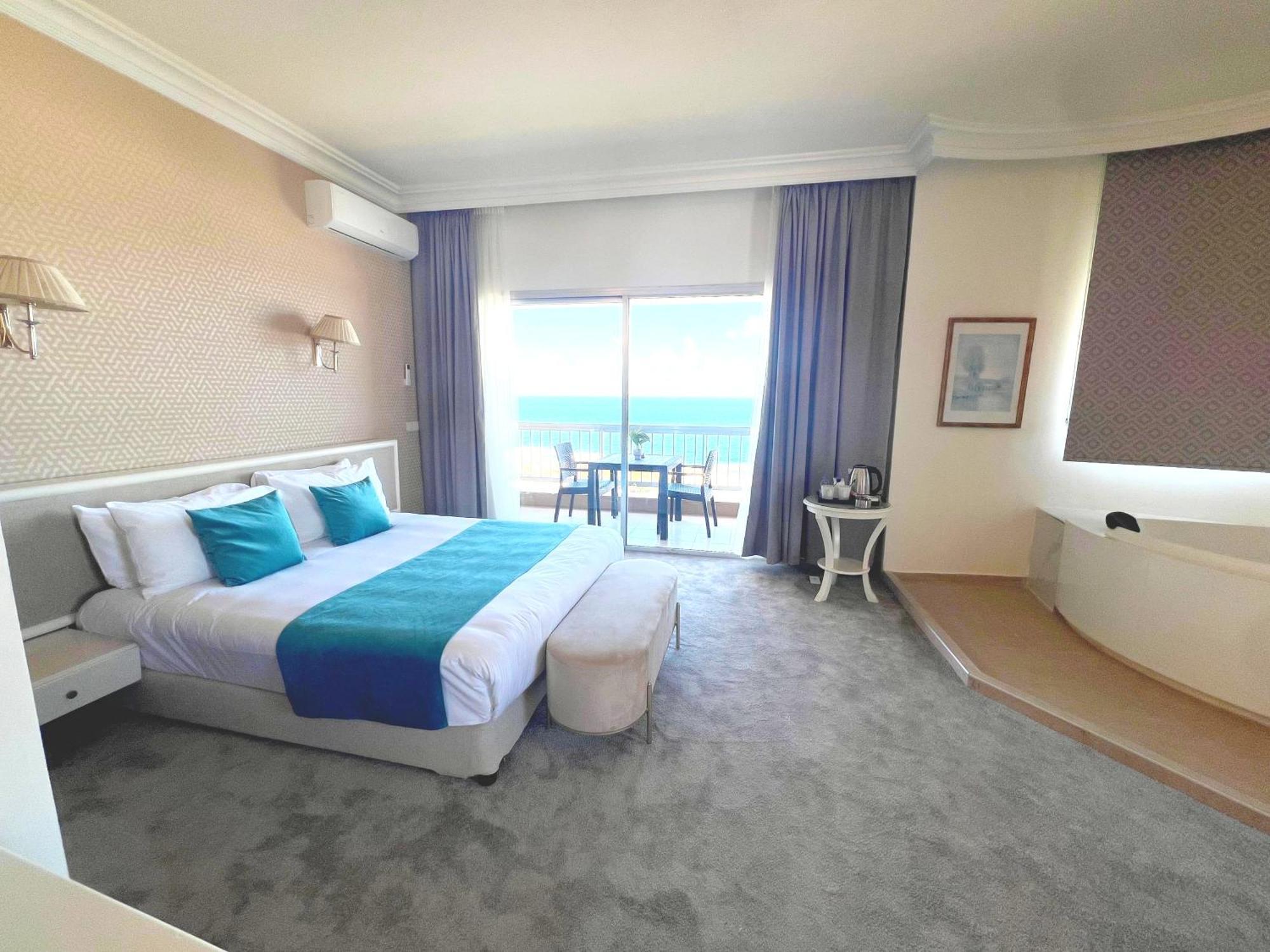 Hotel Mediterranee Beyrouth エクステリア 写真