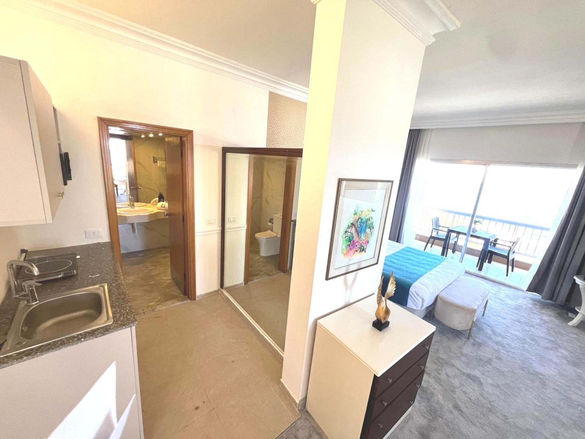 Hotel Mediterranee Beyrouth エクステリア 写真