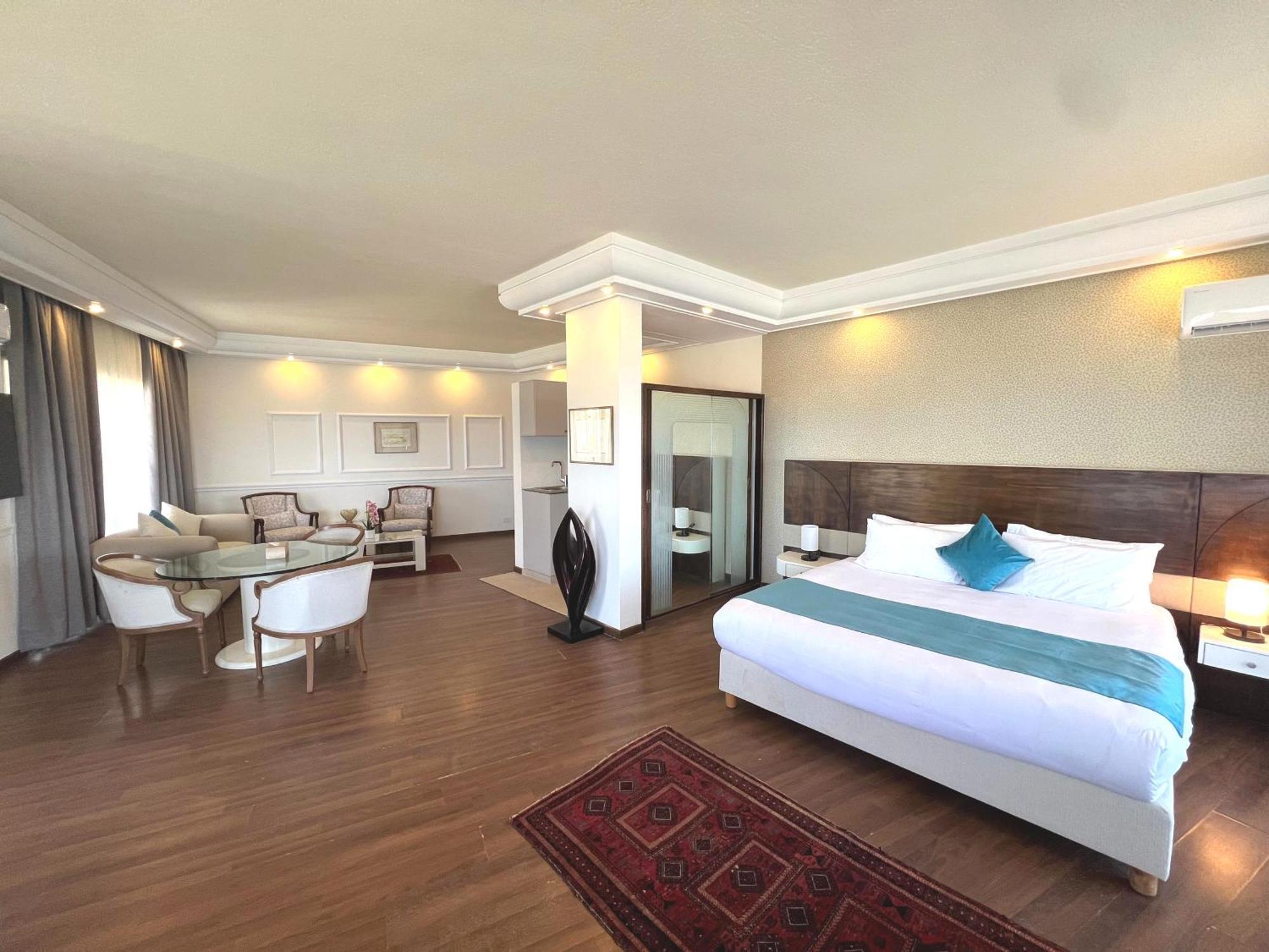 Hotel Mediterranee Beyrouth エクステリア 写真