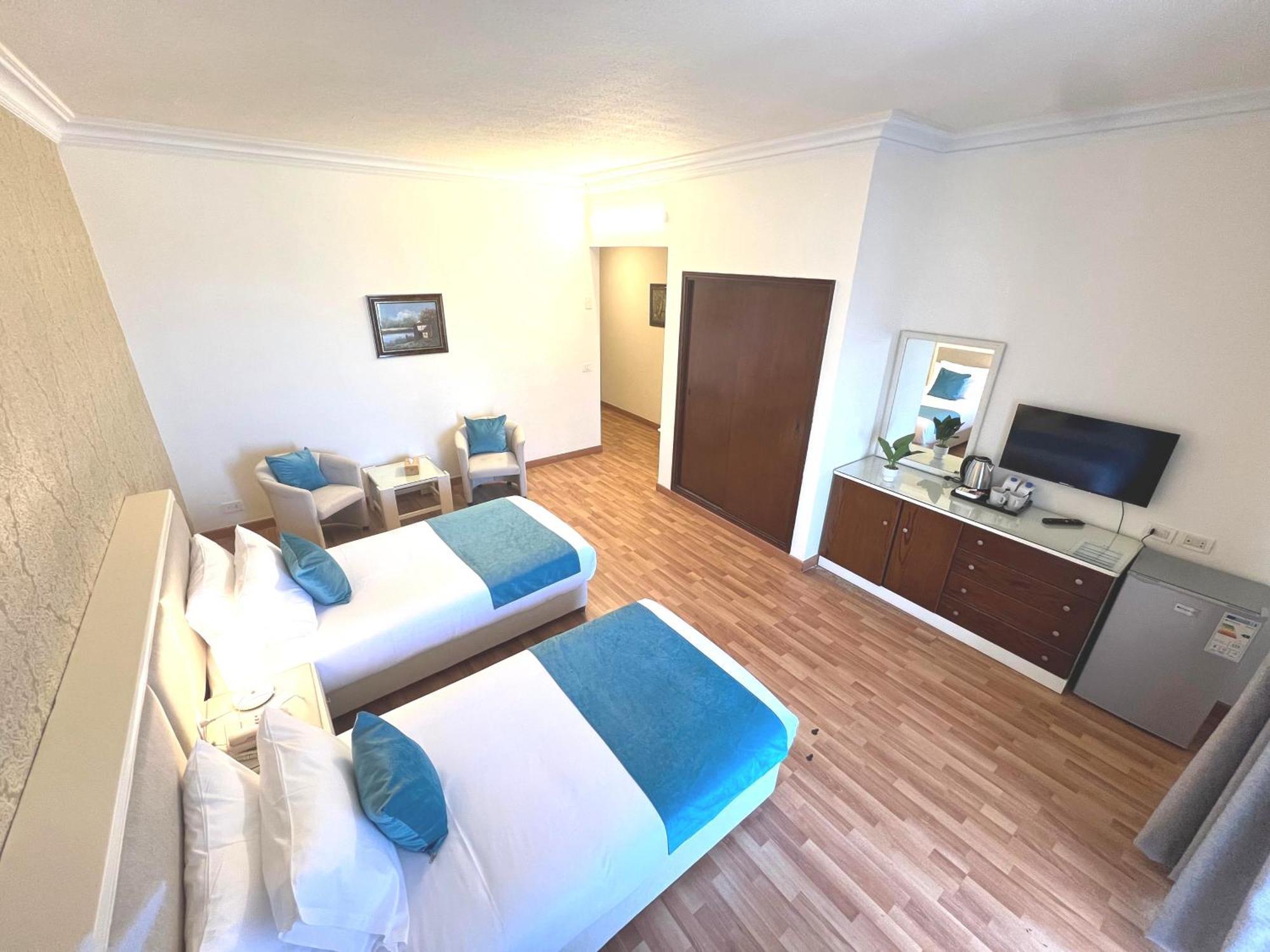 Hotel Mediterranee Beyrouth エクステリア 写真