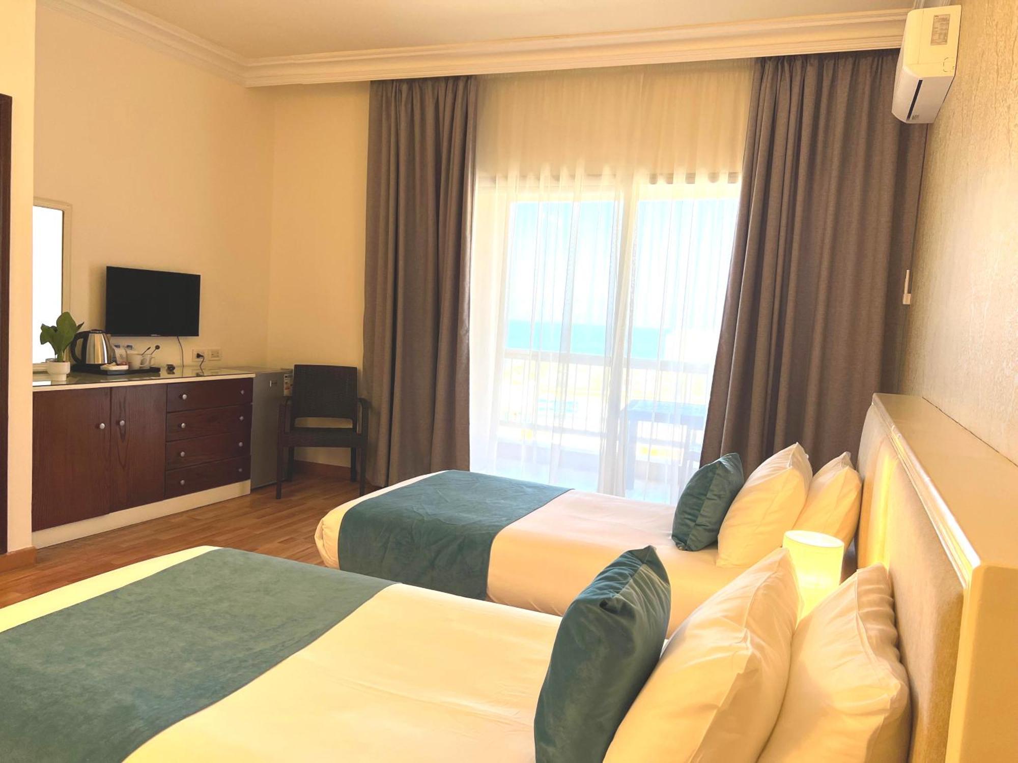 Hotel Mediterranee Beyrouth エクステリア 写真